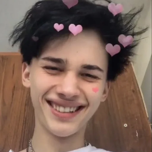 Стикер Даня Милохин😍