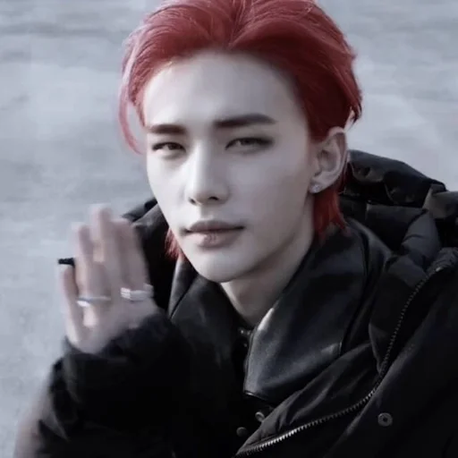 Стикер HYUNJIN