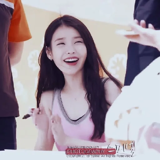 Стикер IU