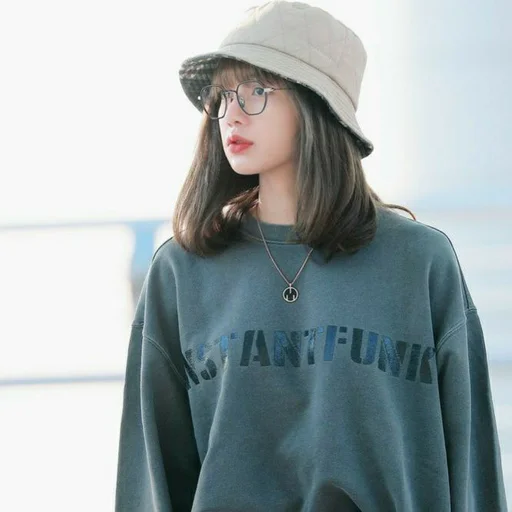 Стикер Lisa