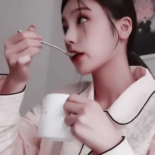 Стикер ❣️Йеджи❣️