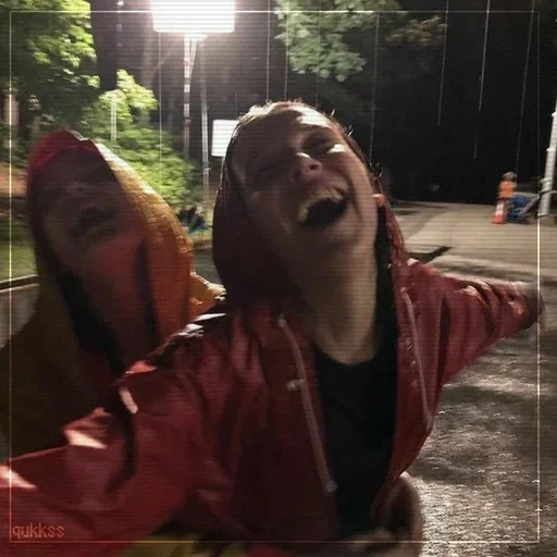 Стикер Millie Bobby Brown