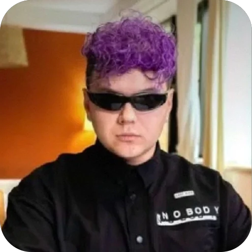 Стикер Милс Кел