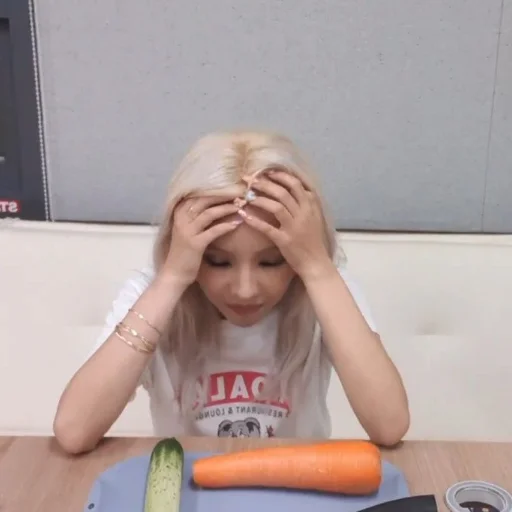 Стикер (G) I-DLE