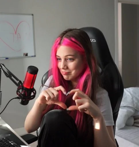 Стикер twitch band🤝