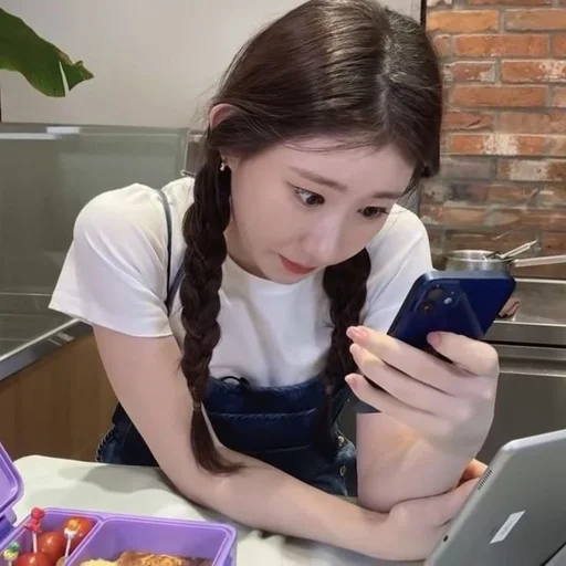 Стикер chaeryeoung