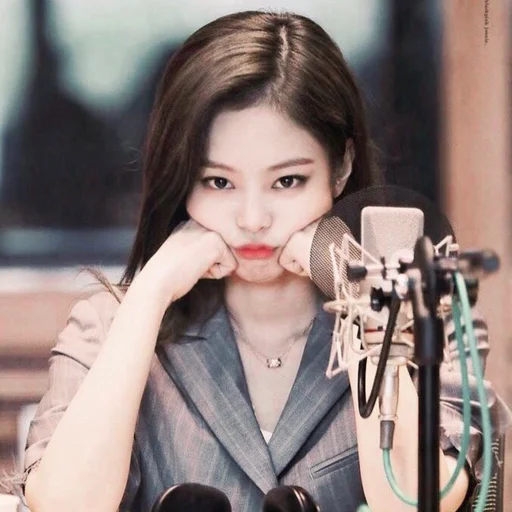 Стикер DBW Jennie