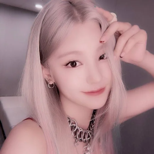 Стикер HWANG YE JI