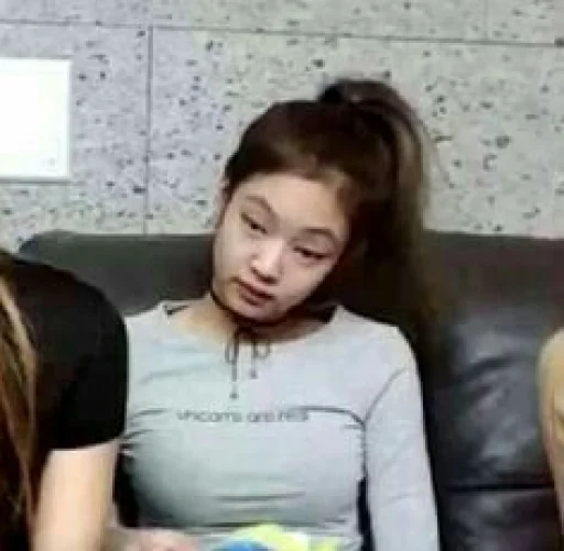 Стикер JENNIE