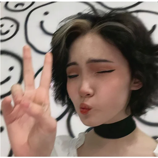 Стикер 💞~КаРаМбЕйБи~❤️