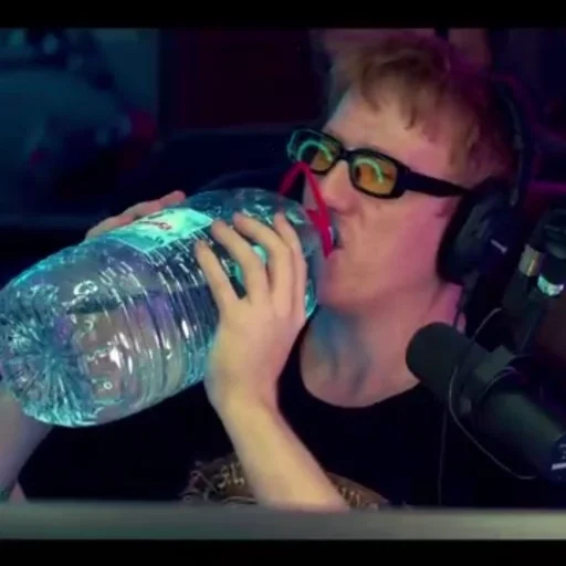 Стикер данил кашин