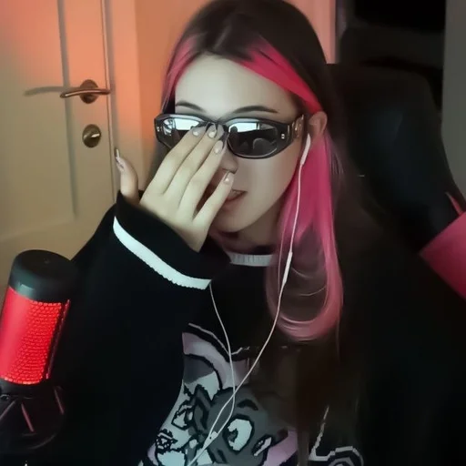 Стикер akulich