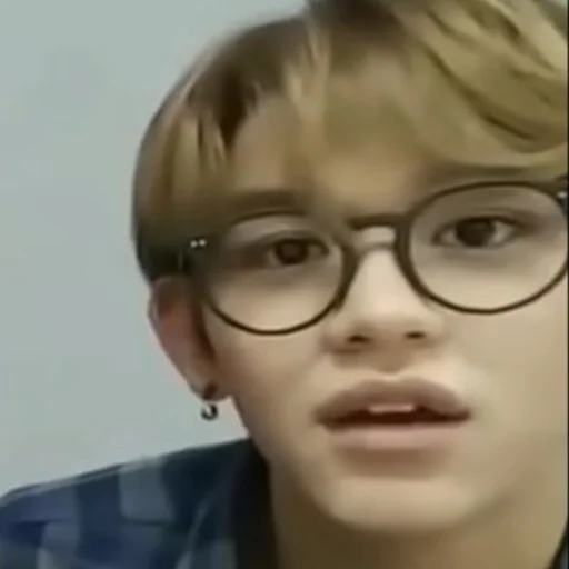 Стикер lucas 3