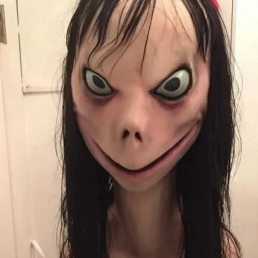 Стикер момо